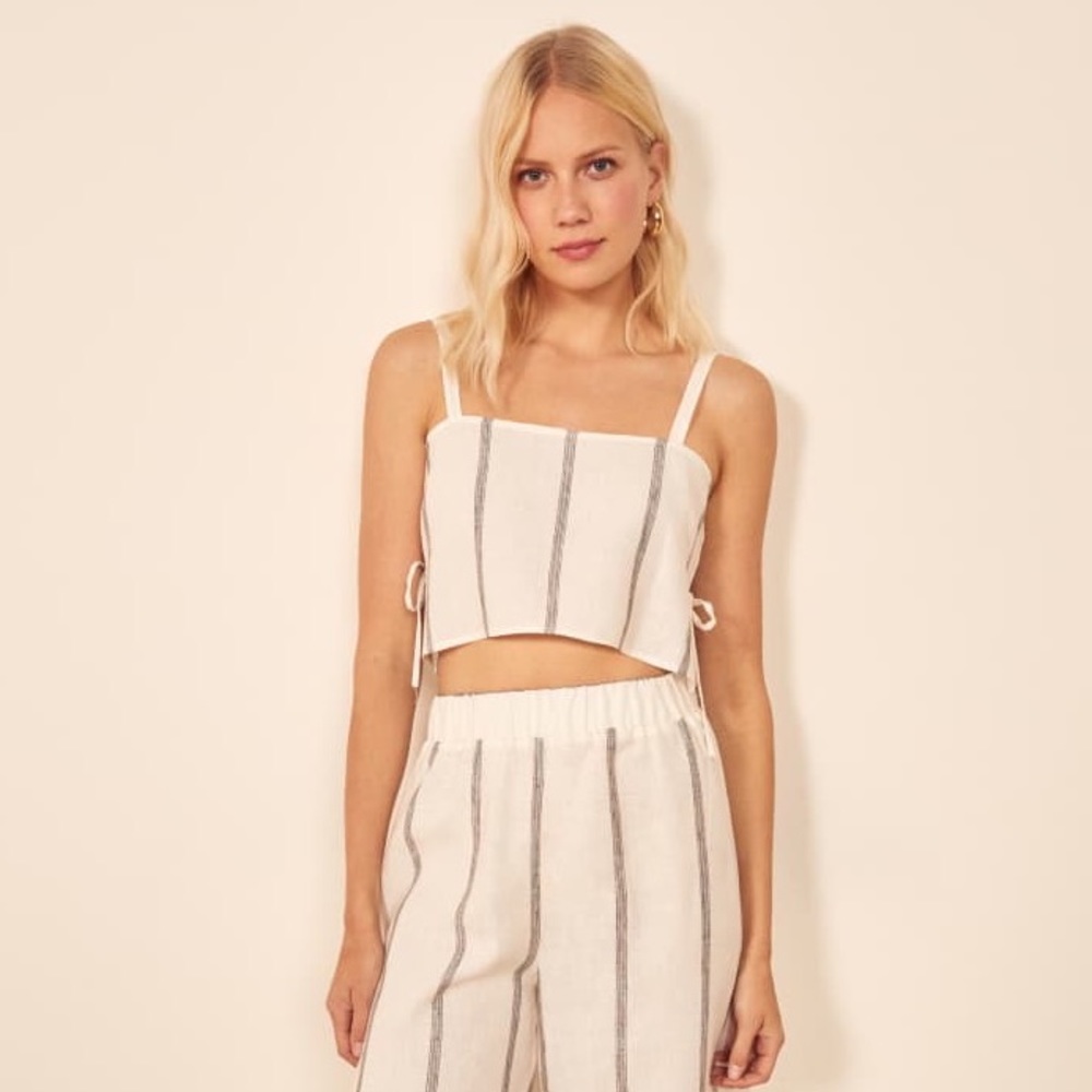 MOVING SALE! 🏷 Reformation Crete Top, New and Unworn!